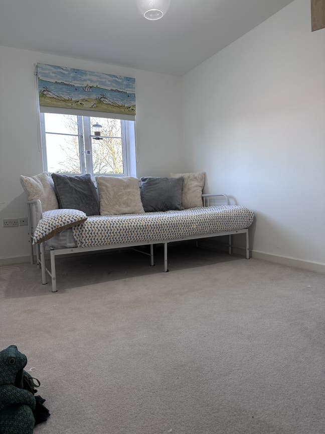  Double room - Close to Train Station Main Photo