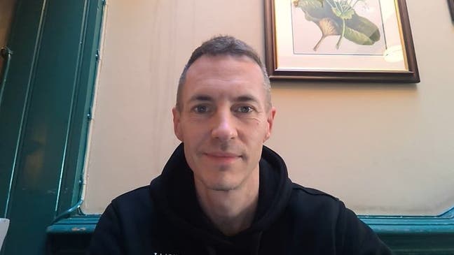 Looking for a place to work and study Main Photo