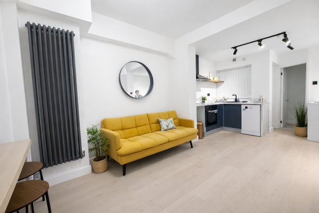 🏡 Beautiful 3-Bedroom House with Garden Liverpool Main Photo