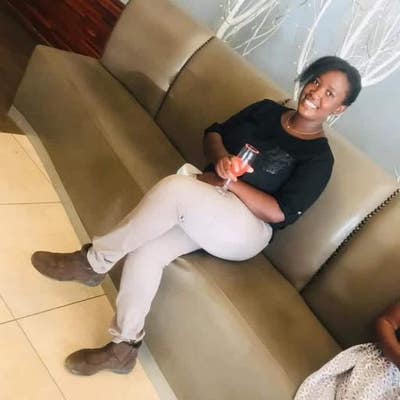Friendly professional seeking a house share Main Photo