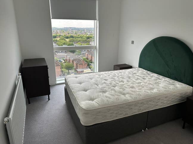 Large Double in modern New build Main Photo