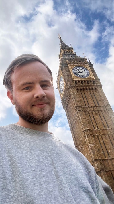 Friendly, easy going professional looking for... Main Photo