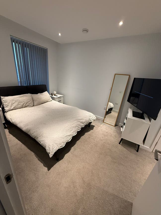 Room for Rent -  Available End of April Main Photo