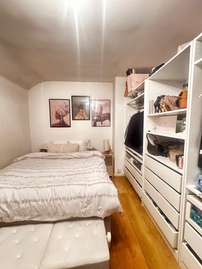 Large, Spacious Double Room Main Photo