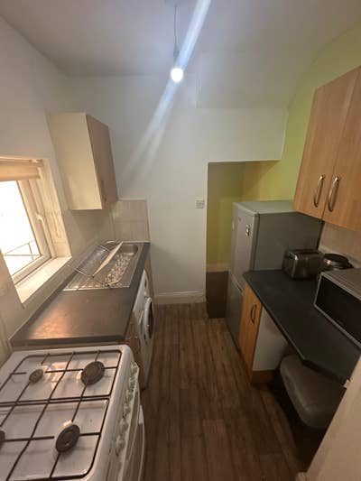  1-Bedroom Flat - Fully Furnished - NE4 Main Photo