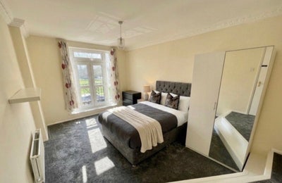 X5 Newly Renovated Rms - 5Min to Dlr - Lovely Area Main Photo