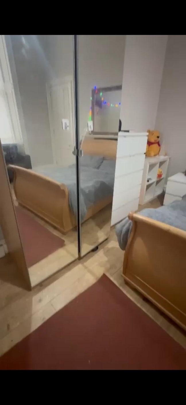 Female flatmate needed Main Photo