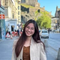 Professional Female seeks a single or double room Main Photo