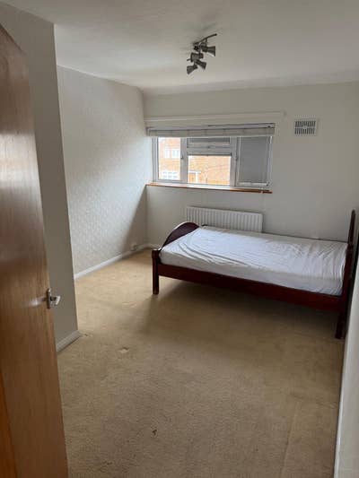 1 Bedroom in Orpington BR5 Main Photo