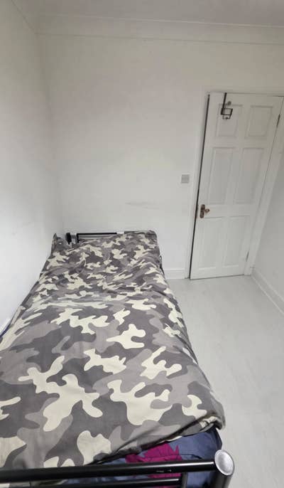 Single Bedroom Available Main Photo