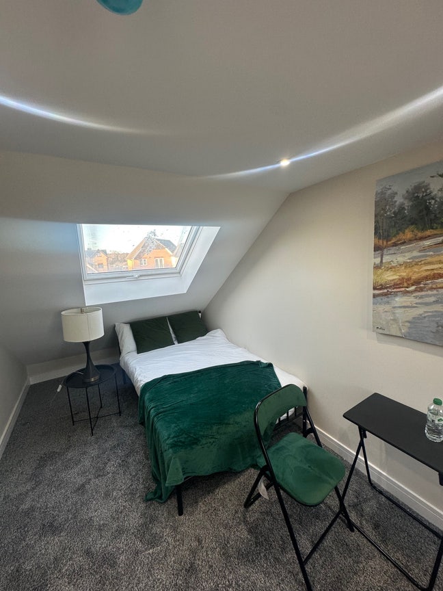 🌟 Luxury 6 Bed  En-Suite Rooms | Grays | All Bills Main Photo