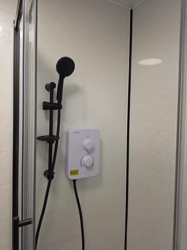 Stylish Double Rooms – Newly Refurbished HMO Main Photo