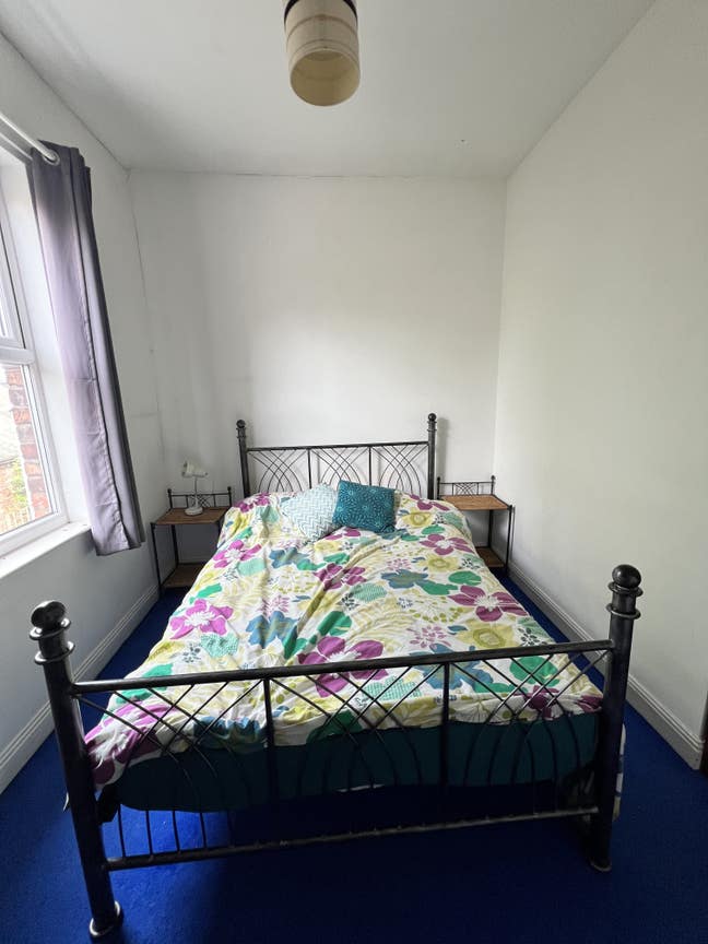 Good double bedroom Main Photo