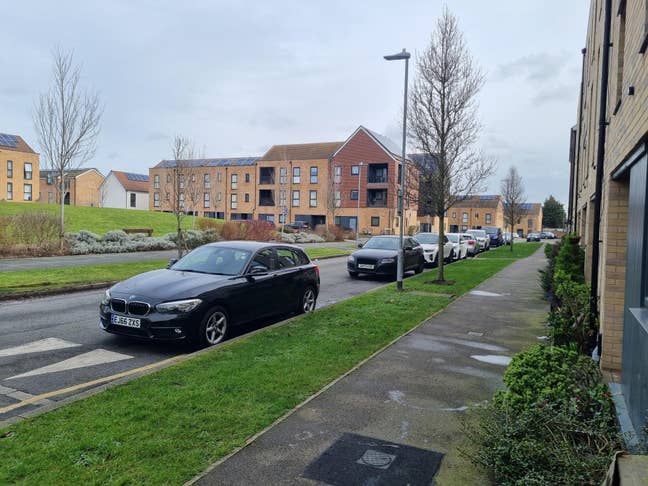 Nice Double Room (Close to Station and Amenities) Main Photo