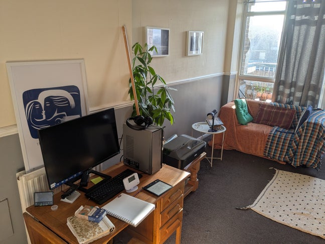 Bright Room in a Calm, Characterful Home – Heeley Main Photo