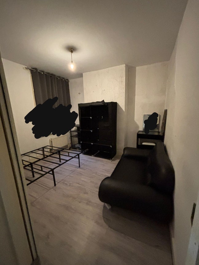 Central Cozy Bedroom  Main Photo