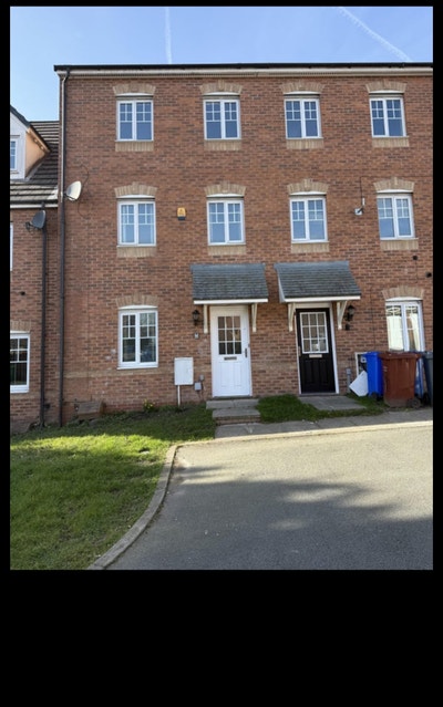 Perfect Shared House  Main Photo