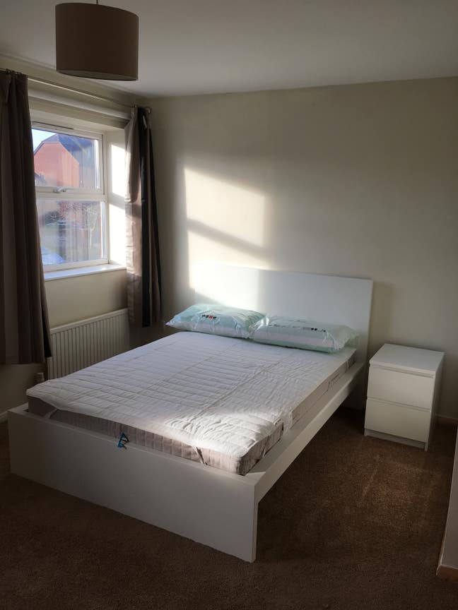Reduced Double Bedroom Available Now! Main Photo