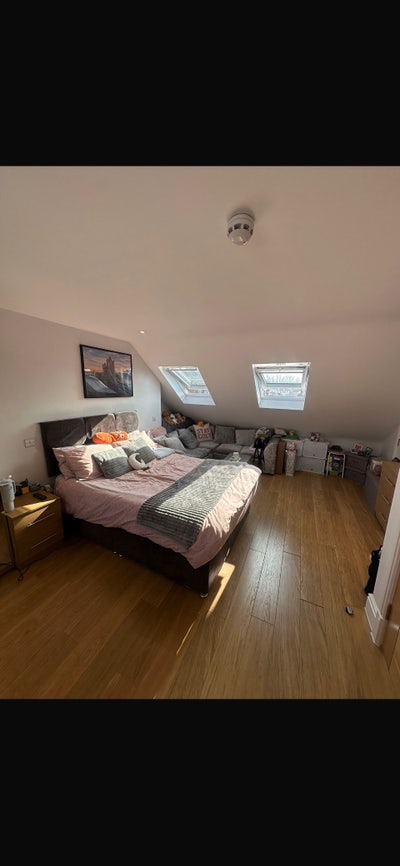 Stunning En-suite Room quiet house  Main Photo