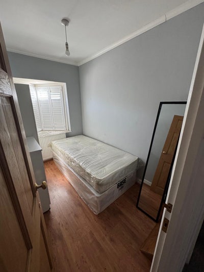 Single room to Rent  Main Photo