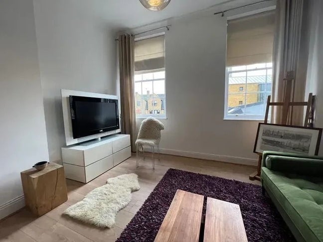 One bedroom apartment in West Ferry Main Photo