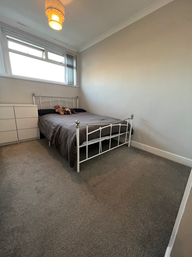 Friendly Modern Home near Station/Hospital Main Photo