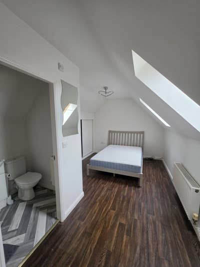 3 Double Rooms in a Shared House, Nottingham, NG5 Main Photo