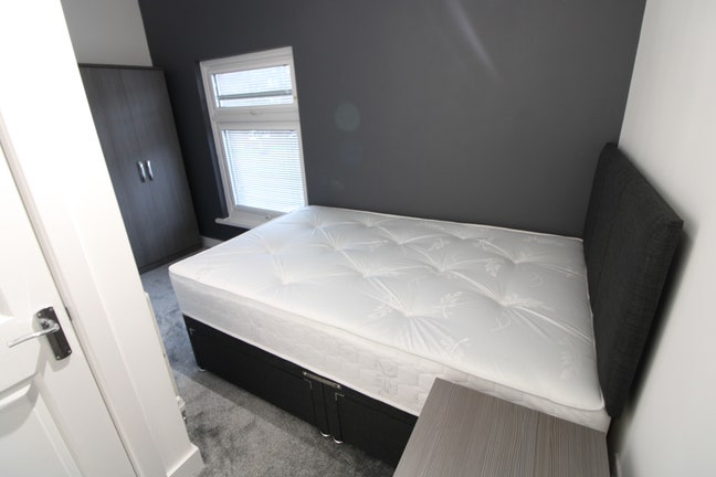 En-Suite Room all bills included Main Photo