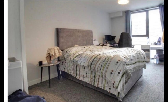 Room to Rent – &pound;550 PCM (Female Only) Main Photo