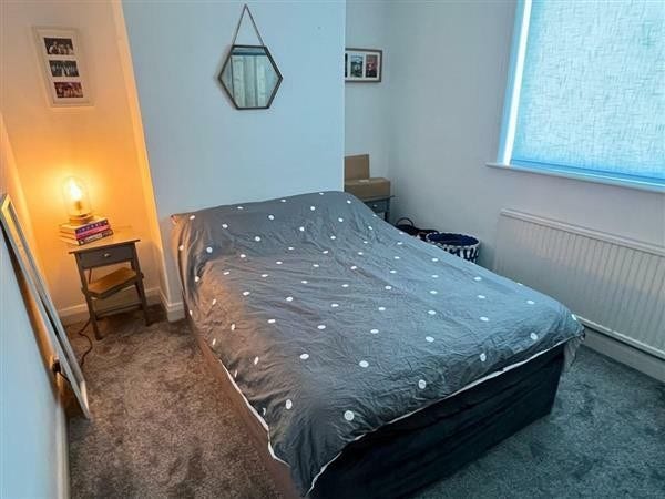 Double room, nice area (New Moston) 1st April  Main Photo