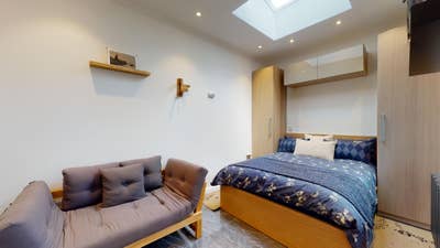 This Studio Has It All: Luxury : Style : Location: Main Photo