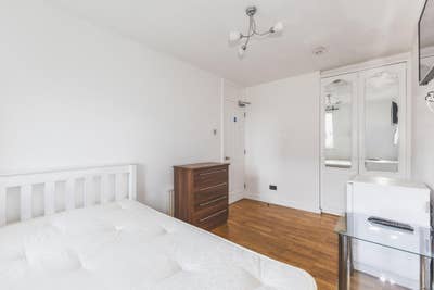  🏡Well-Located Double Room – Roehampton SW15 Main Photo