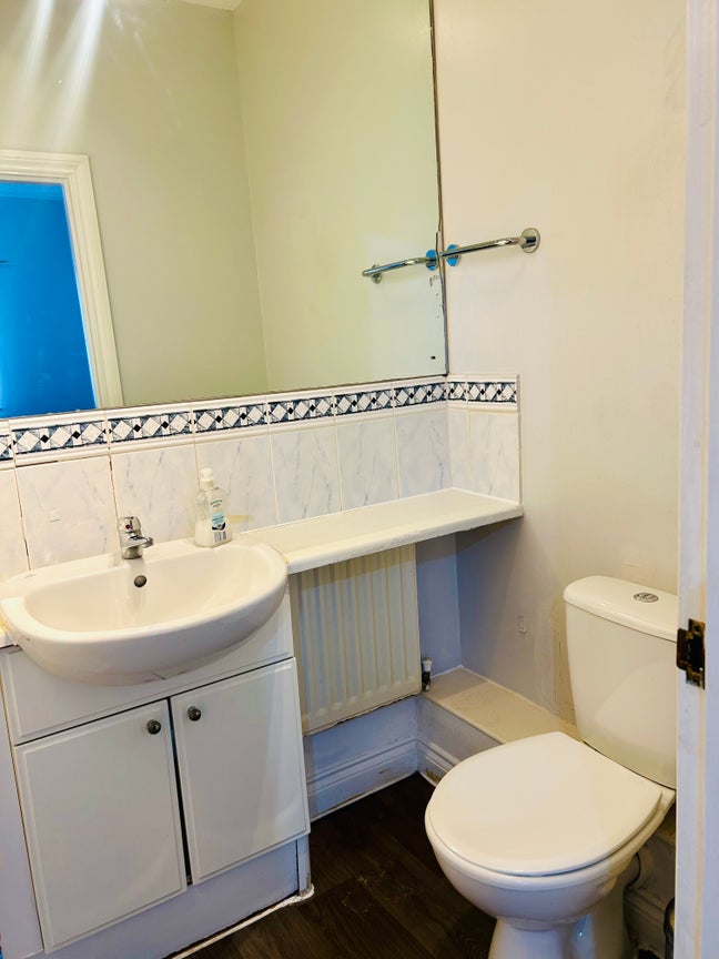 Beautiful Double Room with En- Suite .  Main Photo