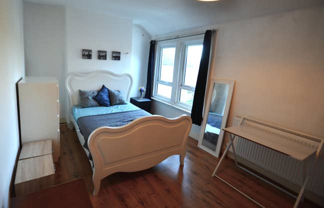 Large Room, Period House, Garden Lounge Bills inc Main Photo