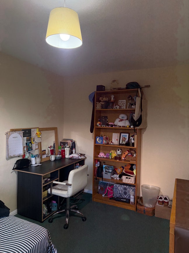 Spacious Room  Main Photo