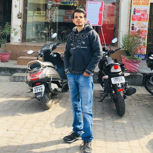 Student Male seeks a single or double room Main Photo