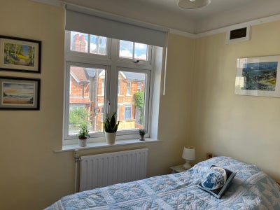 Rooms in 3 bed apartment Main Photo