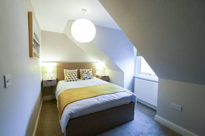 One Ensuite Room Available Close to Town Centre Main Photo