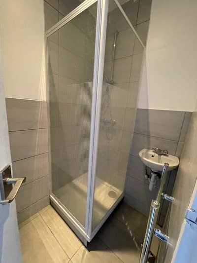 Charming En-suite in Seven Sisters/ 10 Min Central Main Photo