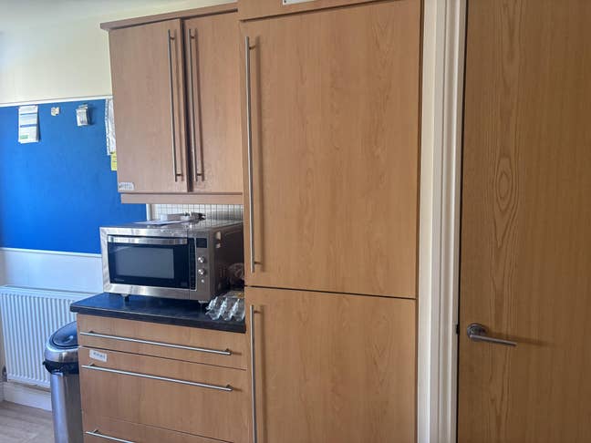 Single ensuit room available  Main Photo