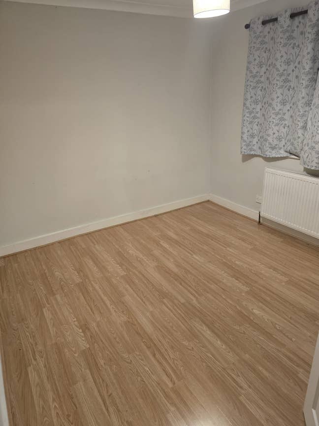 Double Room Nearby Gants Hill Station Main Photo