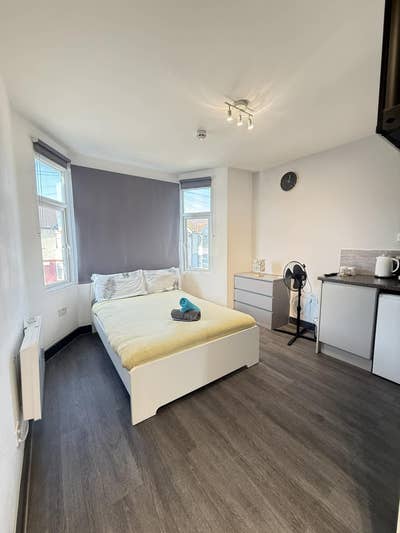 Ensuite Room Near Southall Station Main Photo