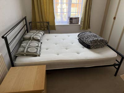 Double room available in a sharing Flat Main Photo