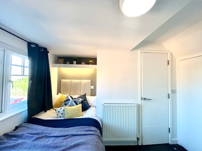 We Bring the Style 💚 You Bring the Moving Box 📦 Main Photo