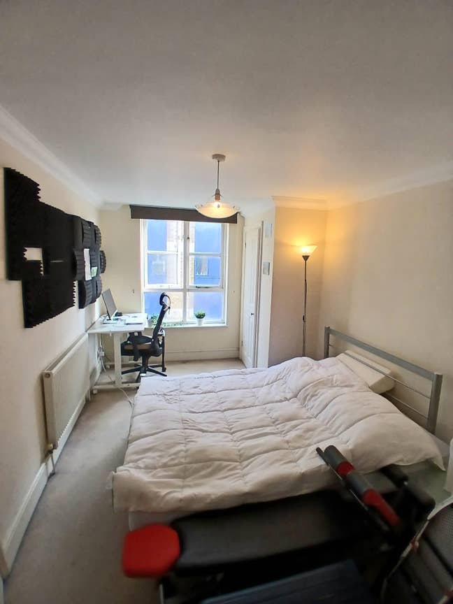 Ensuite Large Room to Rent in E1 - Spitalfields Main Photo