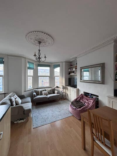 Clapham Junction - Double Room Available Main Photo