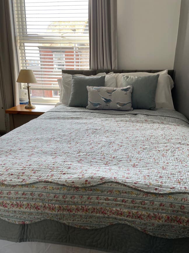 Furnished Double Room-Fratton, Close to Amenities Main Photo