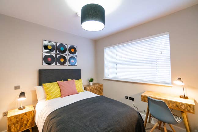 One Ensuite Room available - Central Reading Main Photo