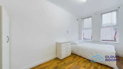 Double Room in Shared Flat – E13 🏠 Upton Park Main Photo