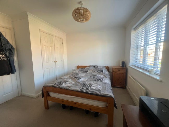 Room for rent with privet bathroom  Main Photo